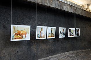 Blick in die Sondersausstellung: In Between. Fotografien von Jiaying Yu.