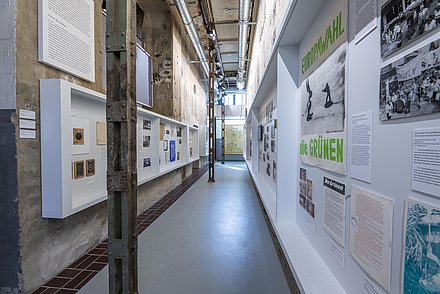 Impressionen aus der Beuys-Ausstellung in der Halle 8 auf dem UNESCO-Welterbe Zollverein 