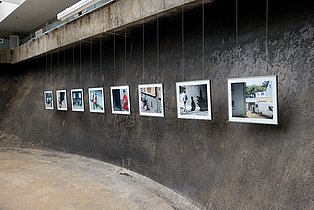 Blick in die Ausstellung von Fred Hüning „Wovon Maschinen träumen“ 