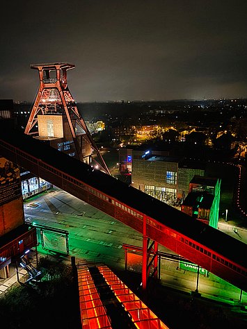 Blick aus dem Erich Brost-Pavillon bei Nacht, © Ruhr Museum / Sandra Sorgenicht