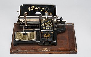 Schreibmaschine "Mignon No. 2", AEG, Berlin, um 1913