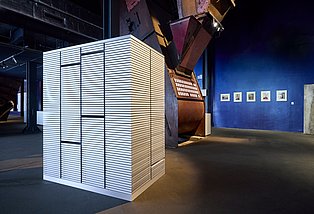 Blick auf den SPEICHER II des Berliner Künstlers Jörg Sasse in der Dauerausstellung des Ruhr Museums 
