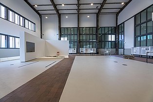 Impressionen aus der Beuys-Ausstellung in der Halle 8 auf dem UNESCO-Welterbe Zollverein. 