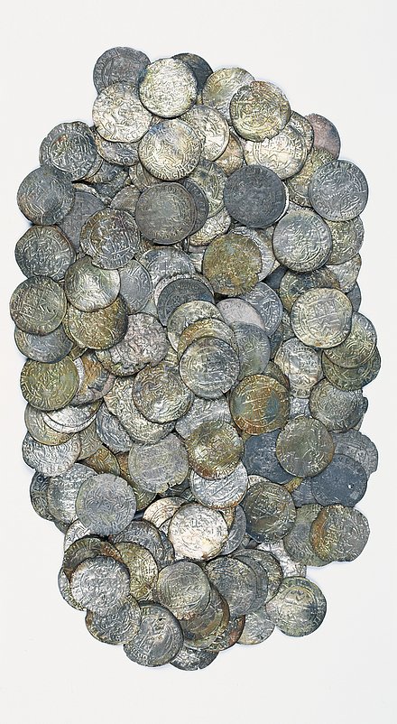 Photograph of a coin find from Kirchhellen, which was buried after 1657.