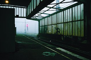 Duisburger Hauptbahnhof im Frühnebel, Duisburg 