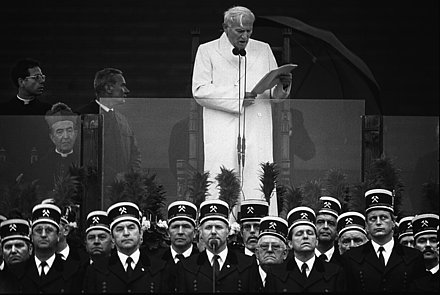 Papst Johannes Paul II. bei einer Ansprache in Bottrop am 2. Mai 1987.